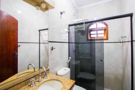 Casa à venda com 225m², 3 quartos e 4 vagasBanheiro Social 1
