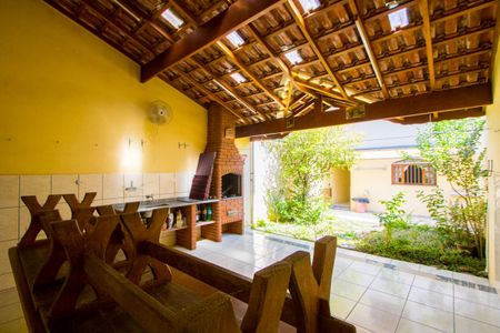 Casa à venda com 225m², 3 quartos e 4 vagasChurrasqueira