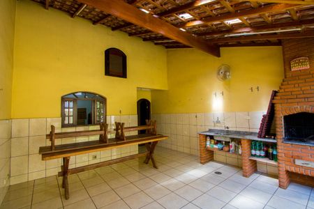 Casa à venda com 225m², 3 quartos e 4 vagasChurrasqueira