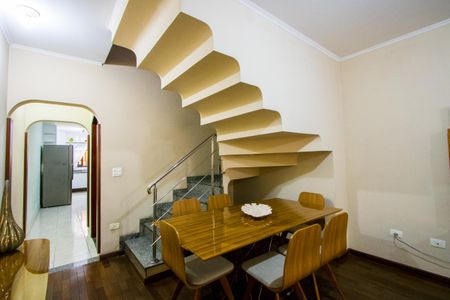 Casa à venda com 225m², 3 quartos e 4 vagasSala