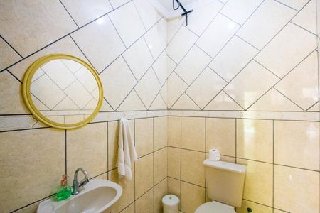 Casa à venda com 225m², 3 quartos e 4 vagasChurrasqueira - Banheiro 