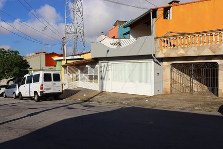 Casa para alugar com 330m², 3 quartos e 7 vagasFachada 