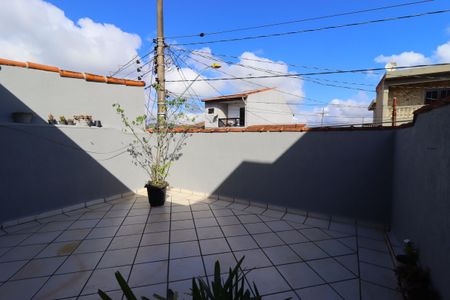 Casa à venda com 330m², 3 quartos e 7 vagasVaranda do Quarto