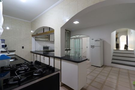 Casa à venda com 330m², 3 quartos e 7 vagasCozinha