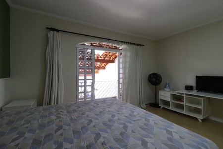 Casa à venda com 330m², 3 quartos e 7 vagasSuíte