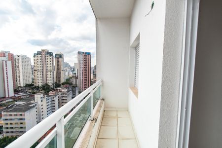 Apartamento para alugar com 153m², 3 quartos e 1 vaga Apartamento para alugar com 153m², 3 quartos e 1 vagaVaranda da suíte 1