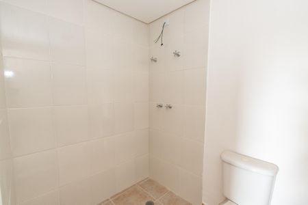 Apartamento para alugar com 153m², 3 quartos e 1 vaga Apartamento para alugar com 153m², 3 quartos e 1 vagaBanheiro da suíte 2