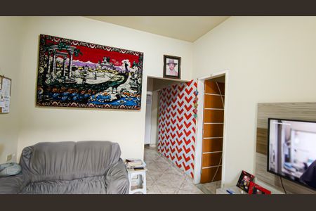 Casa à venda com 205m², 2 quartos e 1 vagaSala