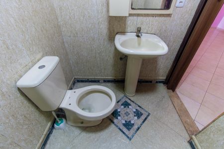 Casa à venda com 58m², 2 quartos e sem vaga Casa à venda com 58m², 2 quartos e sem vagaBanheiro