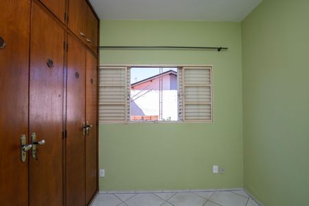 Casa para alugar com 130m², 3 quartos e 2 vagasQuarto 1