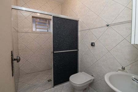 Casa para alugar com 130m², 3 quartos e 2 vagasBanheiro Social