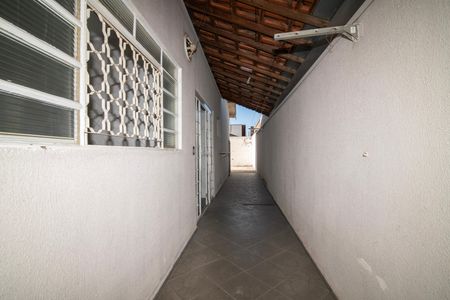 Casa para alugar com 130m², 3 quartos e 2 vagasCorredor Lateral