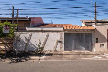 Casa para alugar com 130m², 3 quartos e 2 vagasFachada