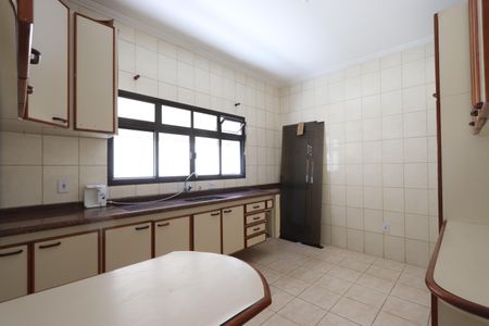 Casa à venda com 205m², 3 quartos e 2 vagasCozinha
