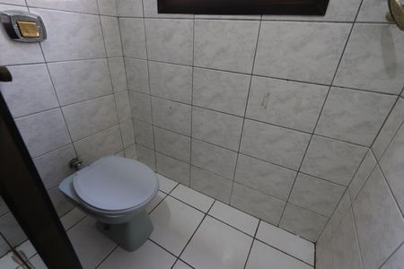 Casa à venda com 205m², 3 quartos e 2 vagasBanheiro Social