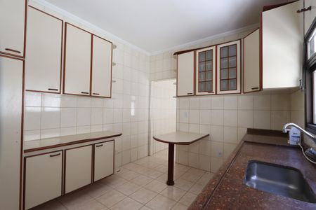 Casa à venda com 205m², 3 quartos e 2 vagasCozinha