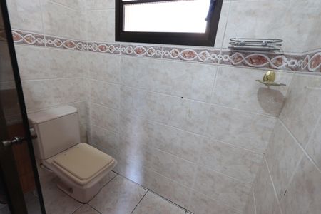 Casa à venda com 205m², 3 quartos e 2 vagasBanheiro da Suíte