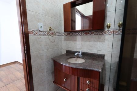 Casa à venda com 205m², 3 quartos e 2 vagasBanheiro da Suíte