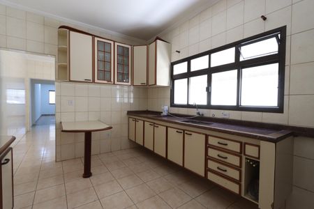 Casa à venda com 205m², 3 quartos e 2 vagasCozinha