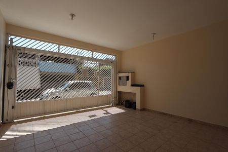 Casa à venda com 205m², 3 quartos e 2 vagasGaragem