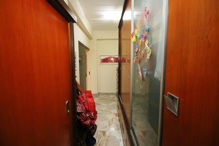 Casa à venda com 171m², 2 quartos e sem vagaCloset