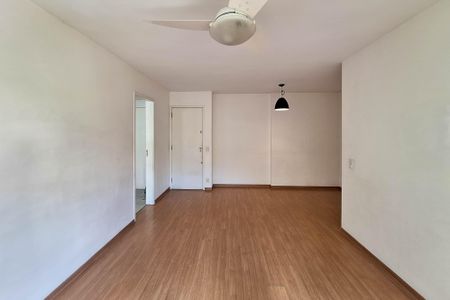 Apartamento para alugar com 80m², 2 quartos e 1 vagaSala
