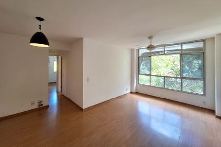 Apartamento para alugar com 80m², 2 quartos e 1 vagaSala