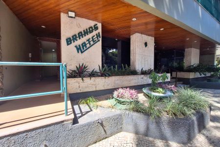 Apartamento para alugar com 80m², 2 quartos e 1 vagaFachada