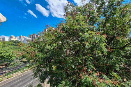 Apartamento para alugar com 80m², 2 quartos e 1 vagaÁrea de Serviço Vista 