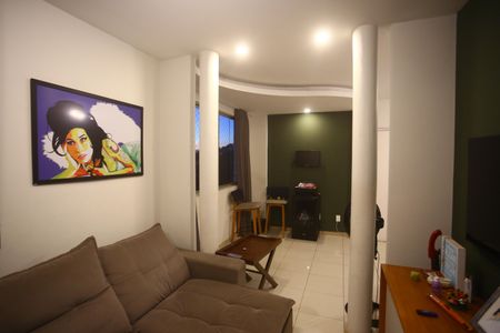 Apartamento à venda com 92m², 2 quartos e 2 vagasSala
