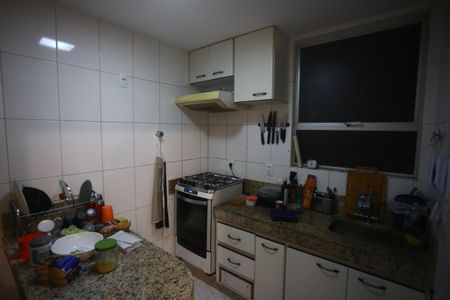 Apartamento à venda com 92m², 2 quartos e 2 vagasCozinha