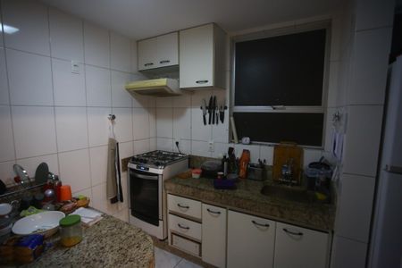 Apartamento à venda com 92m², 2 quartos e 2 vagasCozinha