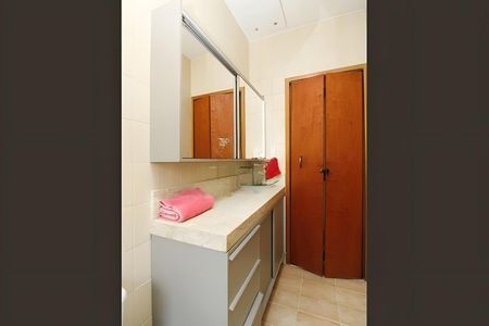 Casa para alugar com 3 quartos, 156m² em Jardim Modelo, São Paulo