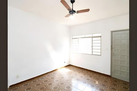 Casa para alugar com 3 quartos, 156m² em Jardim Modelo, São Paulo