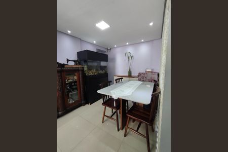 Apartamento à venda com 67m², 2 quartos e 1 vaga Apartamento à venda com 67m², 2 quartos e 1 vagaSala