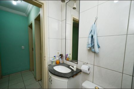 Apartamento à venda com 57m², 3 quartos e 1 vaga Apartamento à venda com 57m², 3 quartos e 1 vagaBanheiro social