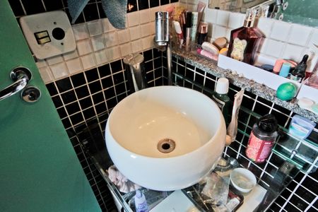 Apartamento à venda com 64m², 3 quartos e 1 vagaBanheiro da Suíte