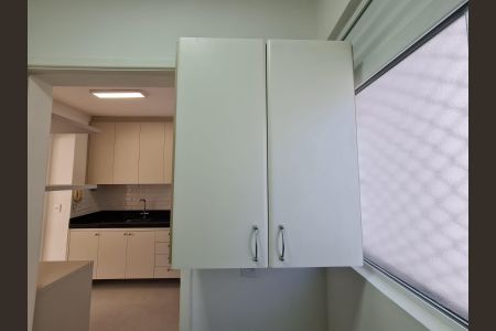 Apartamento à venda com 70m², 3 quartos e 1 vagaÁrea de Serviço