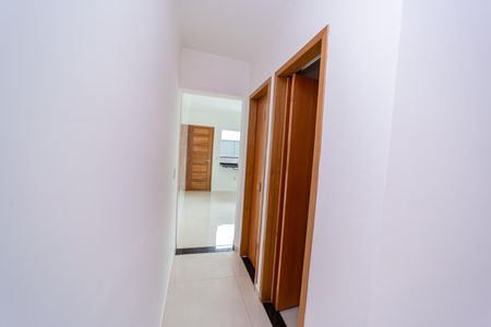 Casa à venda com 109m², 3 quartos e 2 vagas Casa à venda com 109m², 3 quartos e 2 vagasCorredor