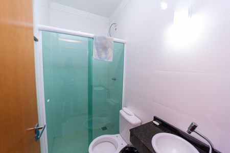 Casa à venda com 109m², 3 quartos e 2 vagas Casa à venda com 109m², 3 quartos e 2 vagasBanheiro