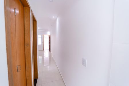 Casa à venda com 109m², 3 quartos e 2 vagas Casa à venda com 109m², 3 quartos e 2 vagasCorredor