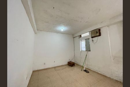 Casa à venda com 35m², 1 quarto e 1 vaga