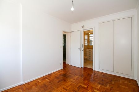 Apartamento à venda com 76m², 3 quartos e 1 vaga Apartamento à venda com 76m², 3 quartos e 1 vagaSuíte