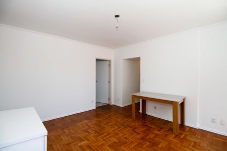 Apartamento à venda com 76m², 3 quartos e 1 vaga Apartamento à venda com 76m², 3 quartos e 1 vagaSala