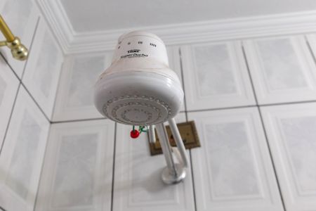 Casa à venda com 80m², 2 quartos e 1 vaga Casa à venda com 80m², 2 quartos e 1 vagaBanheiro