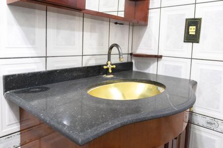 Casa à venda com 80m², 2 quartos e 1 vaga Casa à venda com 80m², 2 quartos e 1 vagaBanheiro