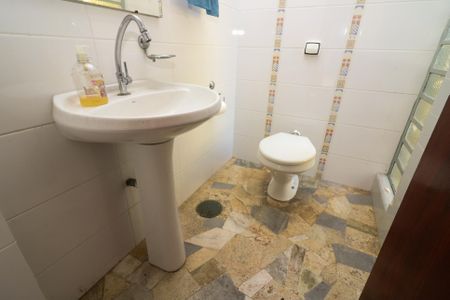 Casa à venda com 500m², 4 quartos e 4 vagasLavabo