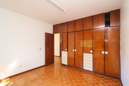 Casa à venda com 500m², 4 quartos e 4 vagasQuarto 3