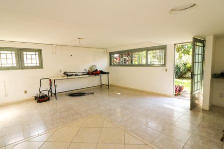 Casa à venda com 500m², 4 quartos e 4 vagasAcademia
