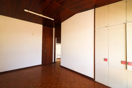 Casa à venda com 500m², 4 quartos e 4 vagasSala 2